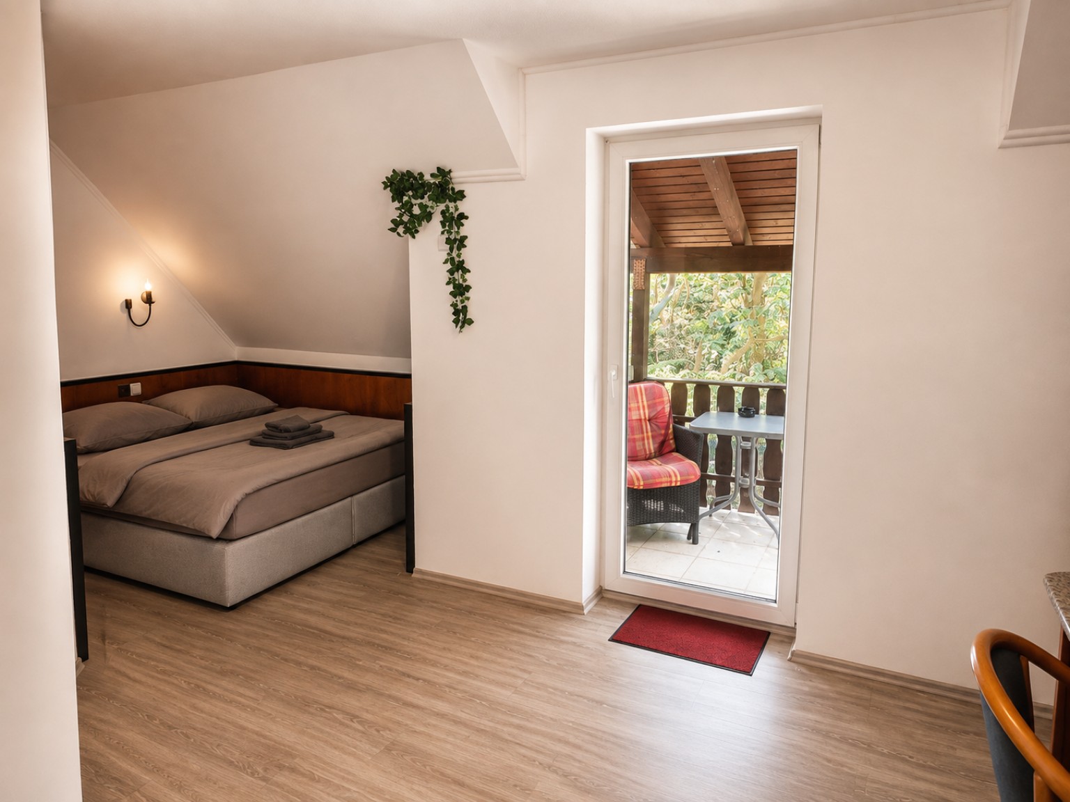 Doppelzimmer mit Balkon im Hotel Sonnenschein